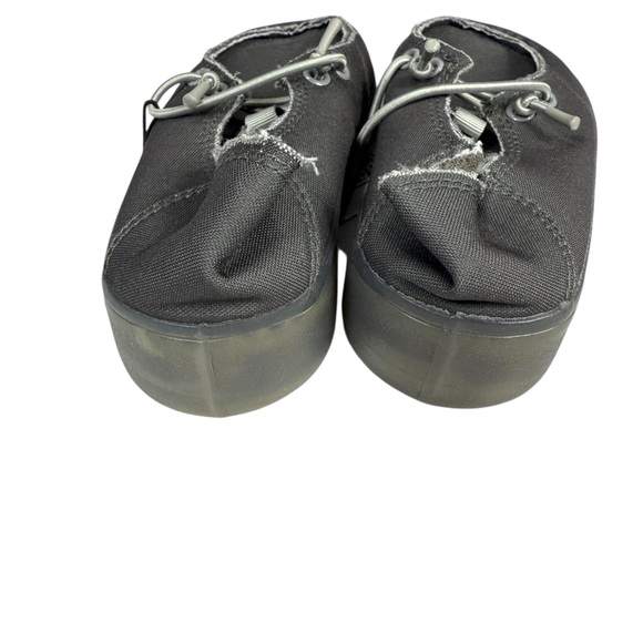 Member’s Mark Kids’ Light-Up Play Shoes – Grey Slip-On Sneakers – Size 10 - Picture 4 of 12